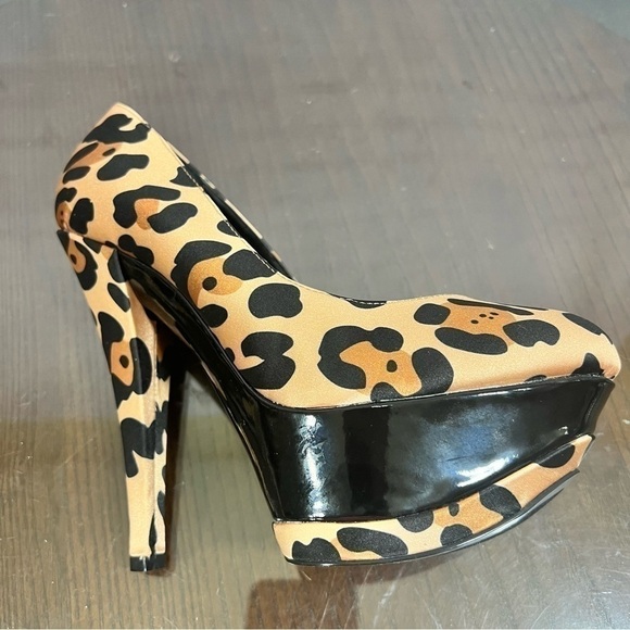BEBE super hot & sexy sky high heels platform pump Patent & Leopard print 6 EUC - Picture 4 of 16